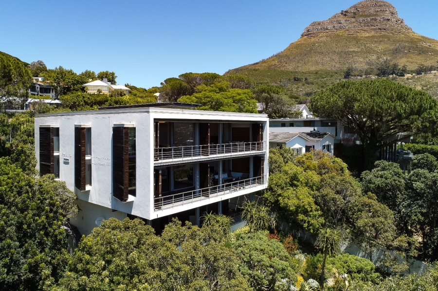 To Let 4 Bedroom Property for Rent in Higgovale Western Cape